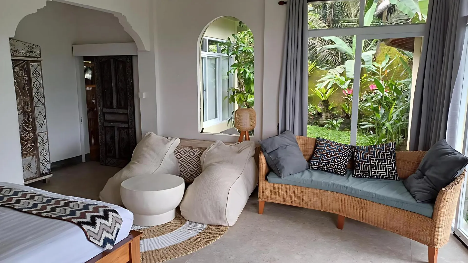 Tirta Asri Ubud Villa