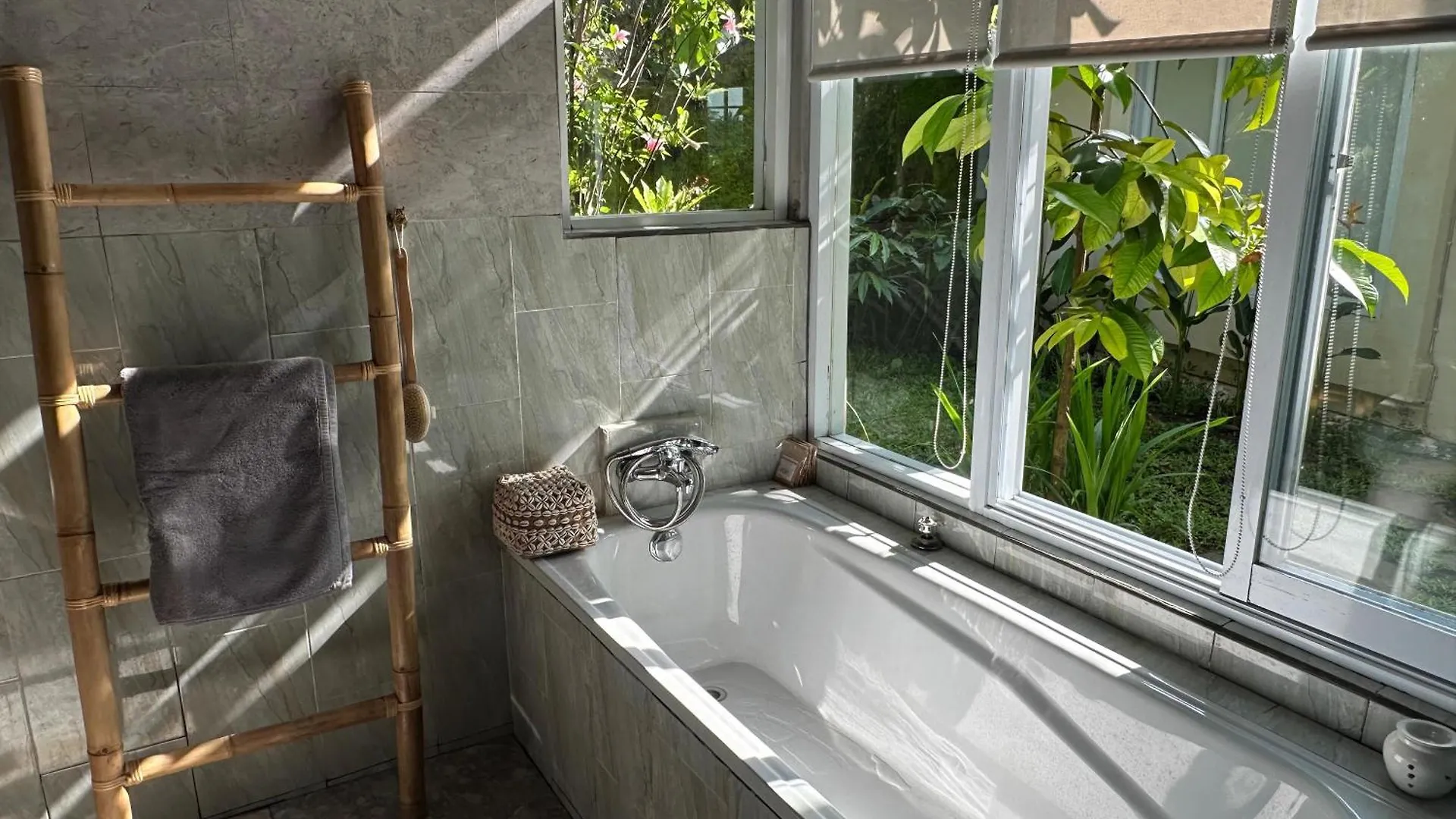 Tirta Asri Ubud Villa 4*, Ubud (Bali)