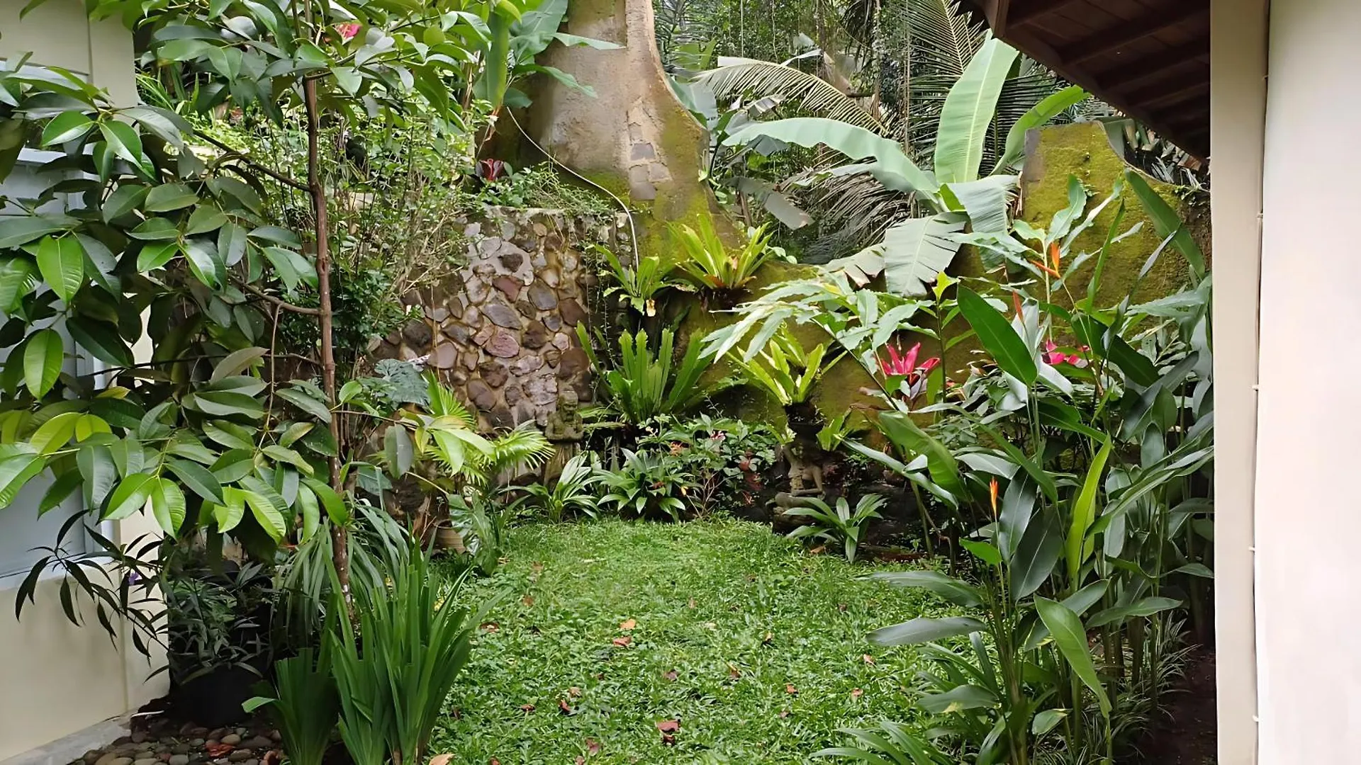 Tirta Asri Ubud Villa 4*, Ubud (Bali)